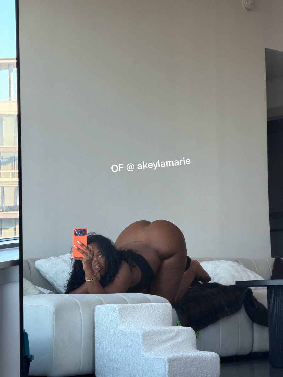 realkeylamariee's tweet photo. shaped like a ❤️ https://t.co/48HIBPcd8J