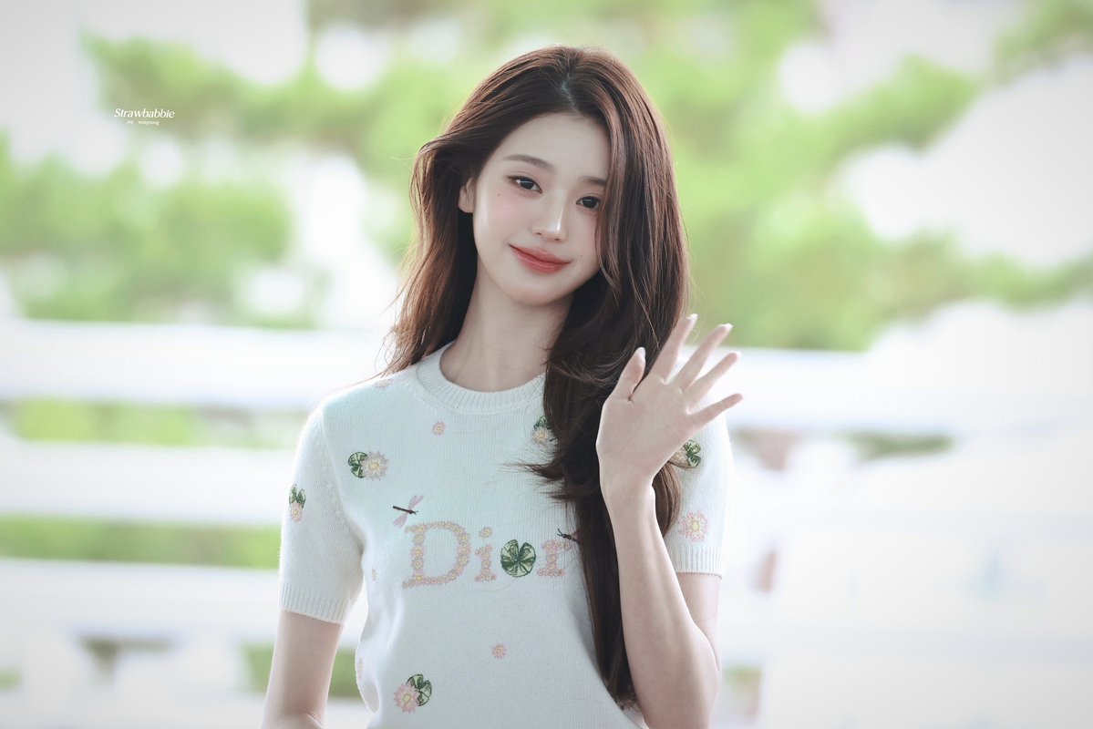 Strawbabbie_wy's tweet photo. 260928 

🍃🌸🤍

#아이브 #IVE #장원영 #JANGWONYOUNG #원영 #WONYOUNG #ウォニョン @IVE_twt https://t.co/klZDQAYmbn