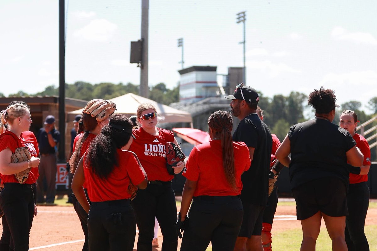 EMCC_SBALL's tweet photo. Productive week in Scooba!! Letโs finish the month strong Lions!!! ๐คฟ๐ฆ
#PR1DE #embracethechange #W2vsH2 https://t.co/tnfPk5QFwv