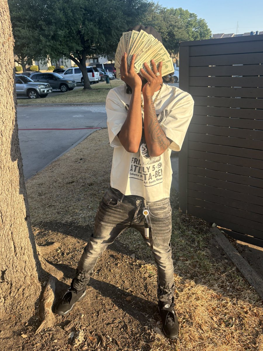 ShoutoutCurry's tweet photo. Dallas was straight this weekend https://t.co/1HbR0R28OW