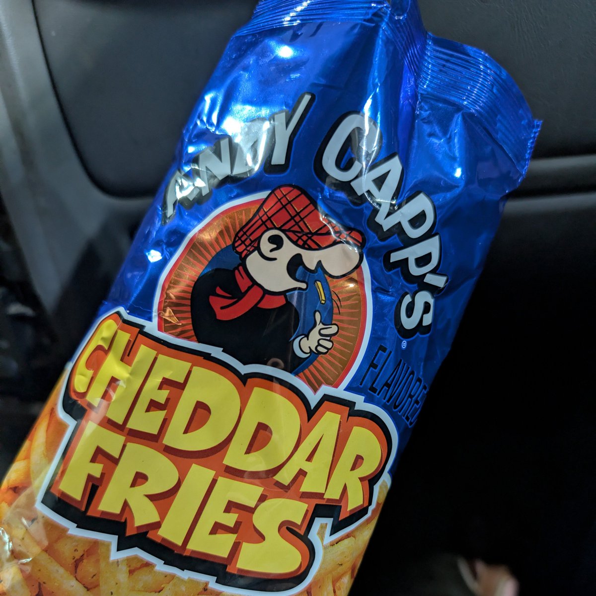 jayverse_exile's tweet photo. Mmm I sure do love @ConagraBrands Andy Capps processed corn product "cheddar fries" I'm indulging in a modest 3oz portion of the finest bag slop minimum wage can buy. https://t.co/cV40OItgm2