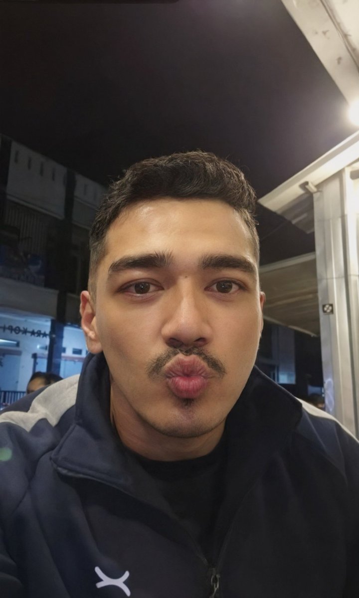kankkunk_'s tweet photo. Sun kiss morning Monday 😚😘
""Yg semangat kerjanya, cari cuan yg banyak " ✌🏻😂📸✨ https://t.co/9bIs8cOOoK