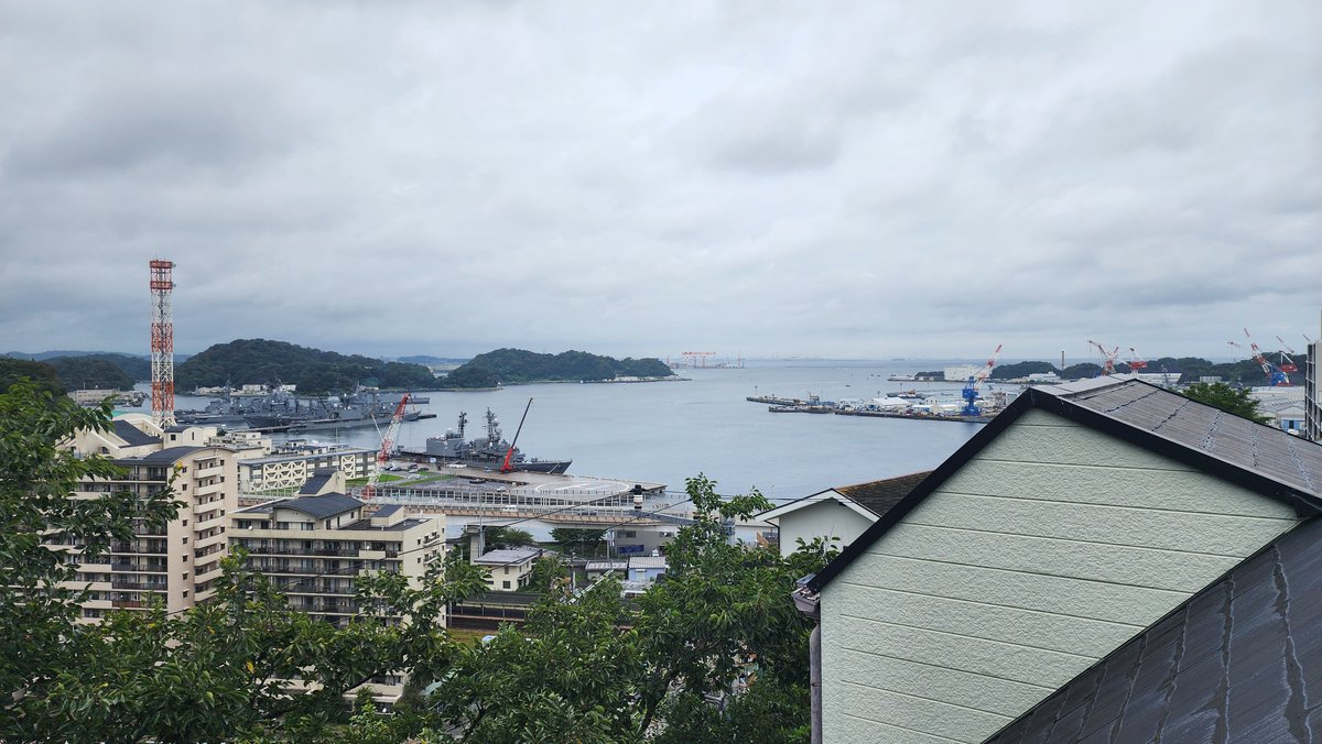 kagemizu's tweet photo. おはようございます
今日の定点観測
もがみが出港するとこかな？(・ω・) https://t.co/wKxSVNJlj5