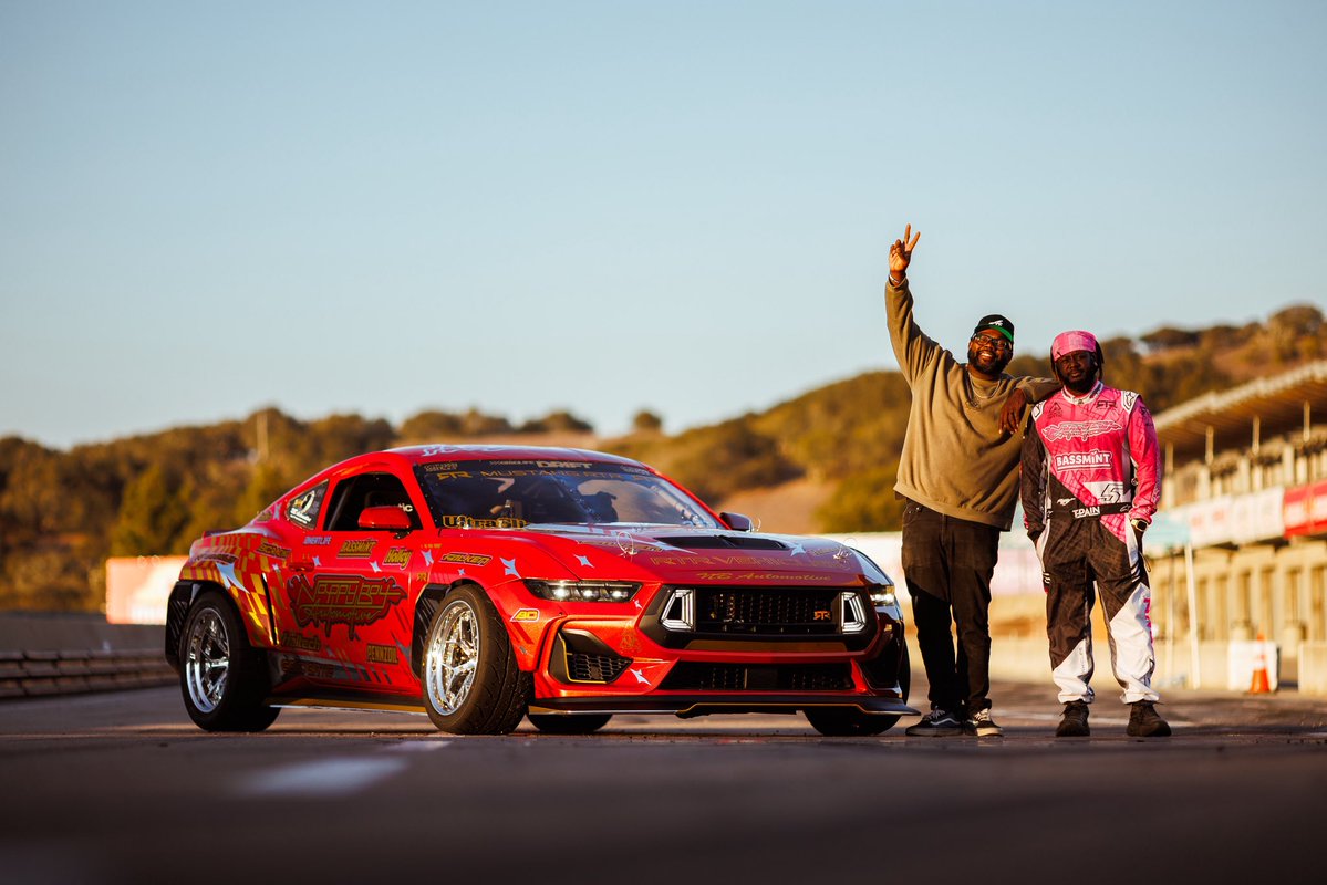 hertlife's tweet photo. My dawg @TPAIN surprised me with a Mustang RTR Spec 5-D 😭. He said I he was tired of me not having a work horse so he built me a Twerk Horse 😮‍💨 https://t.co/ZdtPs5LCxg