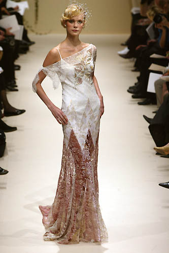 _ArchiveFashion's tweet photo. Carven, s/s 2002 haute couture https://t.co/q3ScCiLYRo