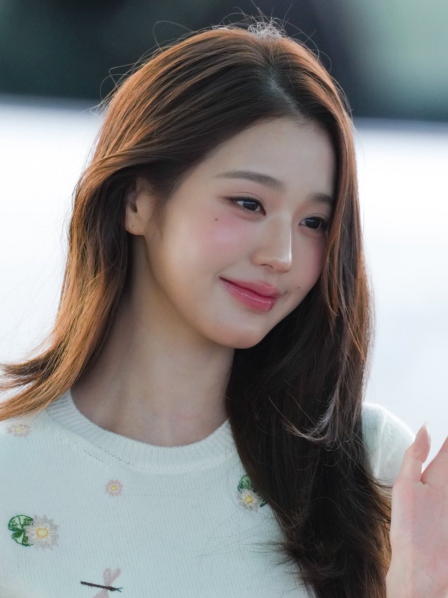Ayano_WonYoung's tweet photo. 260928 인천공항

넘이쁘😭

WONYOUNG EN ROUTE #ParisBoundWonyoung #JANGWONYOUNG #WONYOUNG #DiorSS27 @Dior https://t.co/ooA7DkCyDF