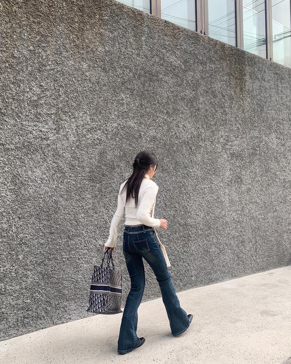 Anna___Marques's tweet photo. 君の笑顔を見ると、つい時間を忘れちゃうんだよね。みんなはどう感じる？ 🌟
nwMgp https://t.co/XkZKK3IyKf