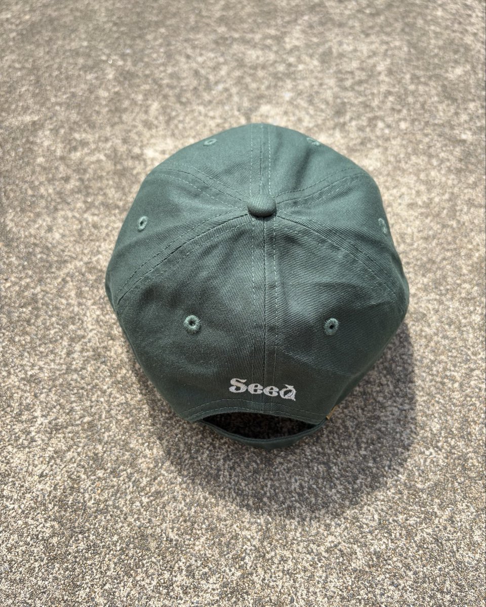 Seedpalosanto's tweet photo. LIFE WITH GOOD INCENSE Cap Green発売
フロントに「LIFE WITH GOOD INCENSE」、バックにSeedロゴを刺繍で施したオリジナルキャップ。

ボディには、柔らかな被り心地と程よいヴィンテージ感が魅力のnewhattan J1401を採用。季節を問わずデイリーユースにおすすめのアイテムです。 https://t.co/j0J3hSi5CJ