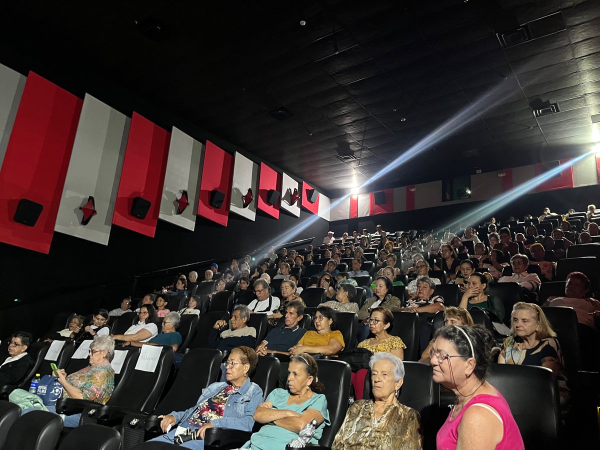 jira2601's tweet photo. 🎬✨ Hoy estuvimos participando en la IX edición del Festival de Cine de Itagüí, compartiendo un momento muy agradable y disfrutando de un espacio lleno de cultura, arte y entretenimiento. 🎥💙
#FestivalDeCine #Itagüí #Cultura #Arte #Comunidad #SerSocial https://t.co/kMfXKYfbnV