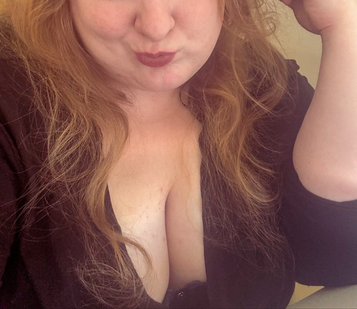 LadyElleFin's tweet photo. Wie gerne würdest du meine prallen Euter melken! Du und dein Wallet sind aber die einzigen, die hier gemolken werden, Loser! Los, wird’s bald? Zahlspalte auf, weil es dich so unendlich geil macht mir zu dienen🫦 #zahlschwein #sub #walletdrain #geldherrin #cashcow https://t.co/J0TVFQxSnl