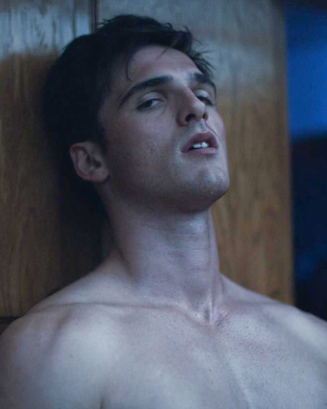 elordiaoty's tweet photo. Jacob Elordi x Euphoria 1x01 https://t.co/IssVJBa64u
