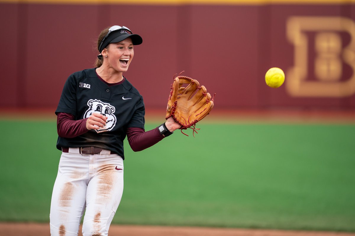 GopherSoftball's tweet photo. Fun first weekend! 😁

#GSB | #SkiUMah https://t.co/hTeCeNAApk
