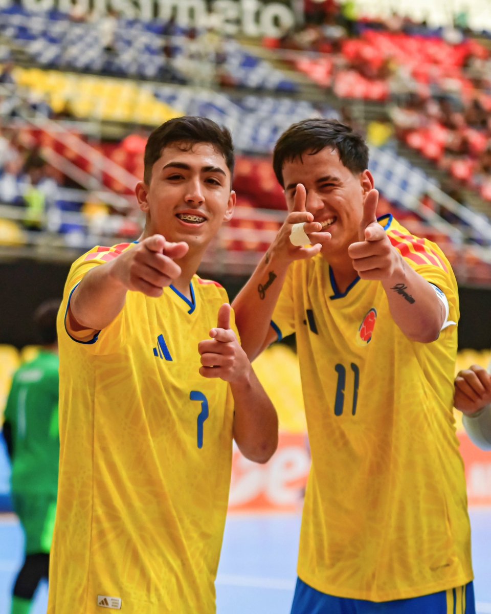 FCFSeleccionCol's tweet photo. 📸 ¡𝘿𝙚𝙗𝙪𝙩 𝙘𝙤𝙣 𝟰 𝙜𝙤𝙡𝙚𝙨 𝙮 𝙫𝙞𝙘𝙩𝙤𝙧𝙞𝙖 𝙚𝙣 𝙚𝙡 𝘾𝙊𝙉𝙈𝙀𝘽𝙊𝙇 𝙎𝙪𝙗 𝟮𝟬 𝙙𝙚 𝙁𝙪𝙩𝙨𝙖𝙡! 👟⚽️

🇨🇴 4-1 🇺🇾
⚽️ Juan Gómez, Julián Motta, Camilo Cuéllar, Nicolás Gutiérrez

#LaSeleNosUne🇨🇴 https://t.co/u1RdogoDpR