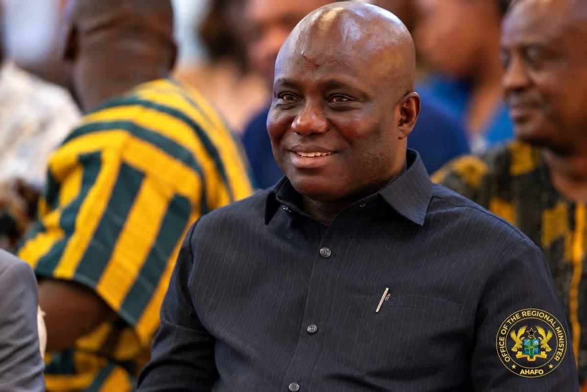 LongLyf2's tweet photo. The NPP is afraid of the NDC presenting Hon. Eric Opoku as flag bearer.

Over 30 years of being a leader and the man is still clean. 2028 will be interesting! 🔥 https://t.co/nAmwZu8AJb