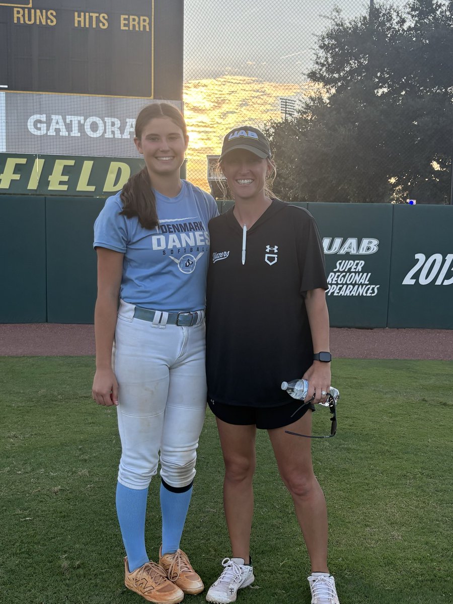 averymyers2010's tweet photo. Thank you @UAB_SB for hosting such a great camp today! I’m so grateful I got to hear from such a great coaching staff and have such a fun experience! 

@megdcurry @CoachVeach @justinbkaplan @ryandgreenwood @ArmorEliteMower https://t.co/mtV5tGFTyj