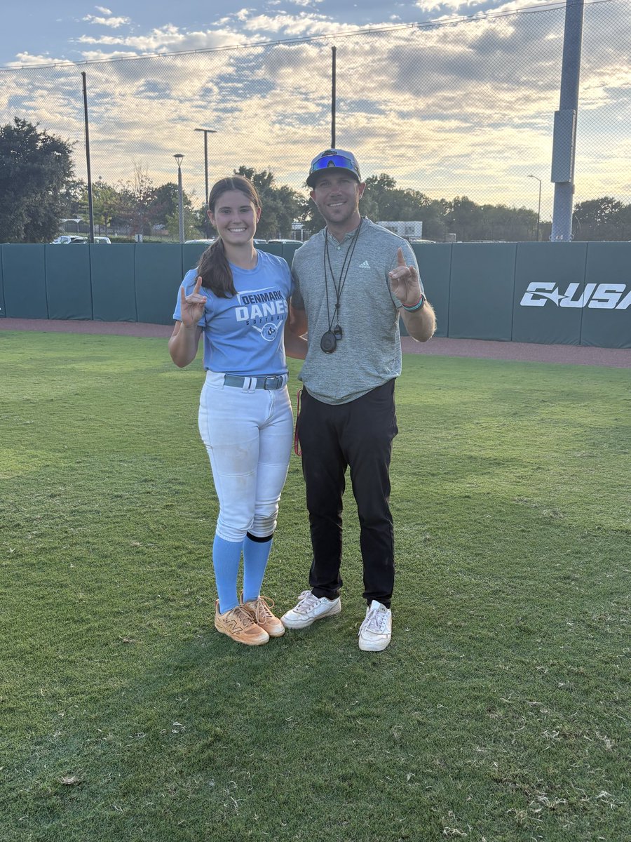 averymyers2010's tweet photo. Thank you @UAB_SB for hosting such a great camp today! I’m so grateful I got to hear from such a great coaching staff and have such a fun experience! 

@megdcurry @CoachVeach @justinbkaplan @ryandgreenwood @ArmorEliteMower https://t.co/mtV5tGFTyj