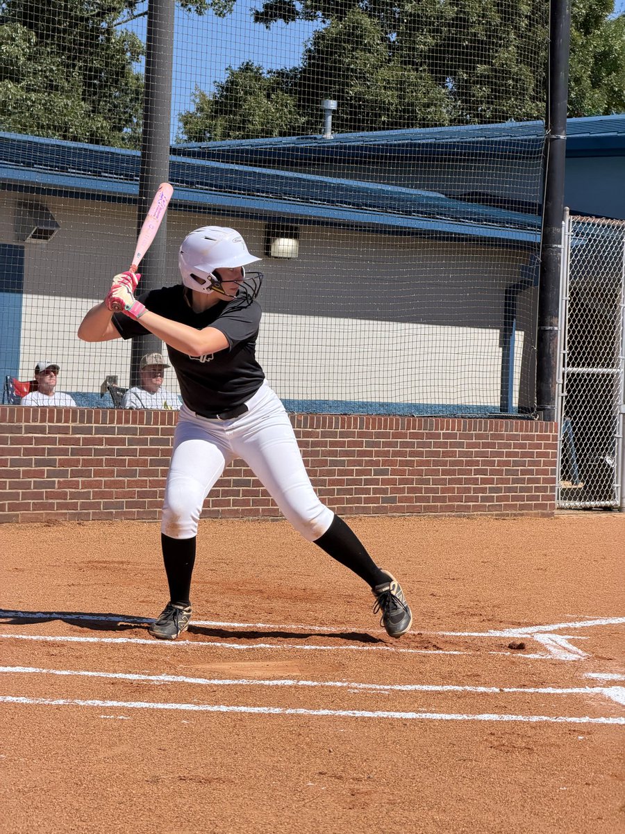 KateMcCrary2031's tweet photo. Had a blast at our first scrimmage of the season on this nice sunny day 😎. I can’t wait for our first tournament in a couple weeks!

Wish me luck in my volleyball district finals tomorrow!!

#classof2031 #softball #2031softball #multisport https://t.co/ZMgbL4ZP2f