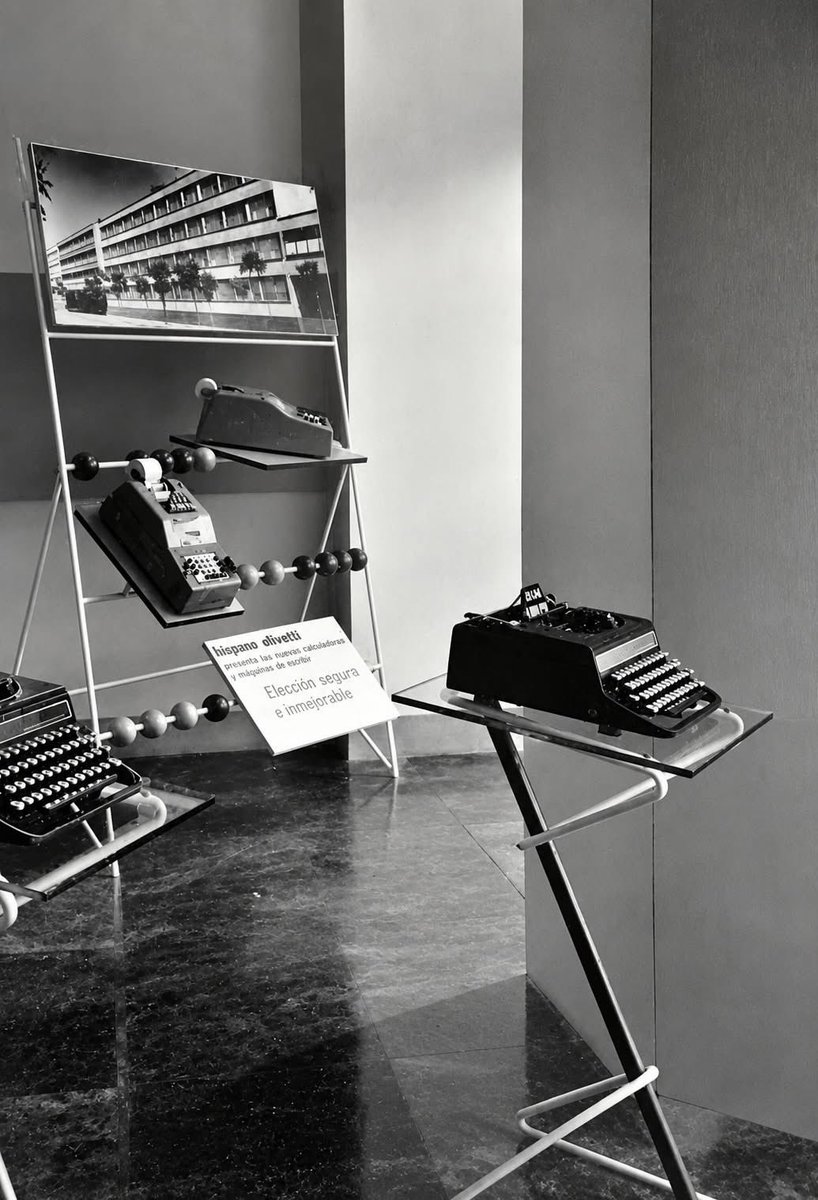 TRES60Blog's tweet photo. Showroom Olivetti, Madrid. Proyecto de Manuel Diez y Gian Antonio Bernasconi, construido en 1955. https://t.co/XUMVJVpxCz
