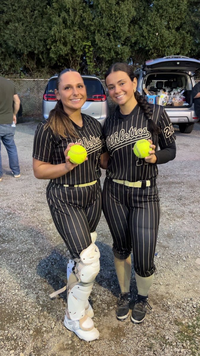 SPasinsky's tweet photo. Our team had our 3rd annual memorial tournament for our coach Neil Salopek. I had 3 singles, 2 doubles, 2 HR’s, and 5 RBI’s.  My bat was 🔥 @SCA2627 @hoffner_hitting @washjeffSB @SFUathletics @Toddythomas8 @toriebickerton @UncommittedUsa https://t.co/VW497V8j8G