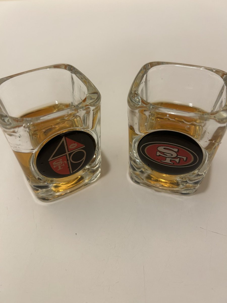 FiRomeoP's tweet photo. Missed da victory shot last week so we doubling up dis week #BuzzedTwitter 🥃 #FTTB #NinersWin https://t.co/8Jkvuzvd0Q