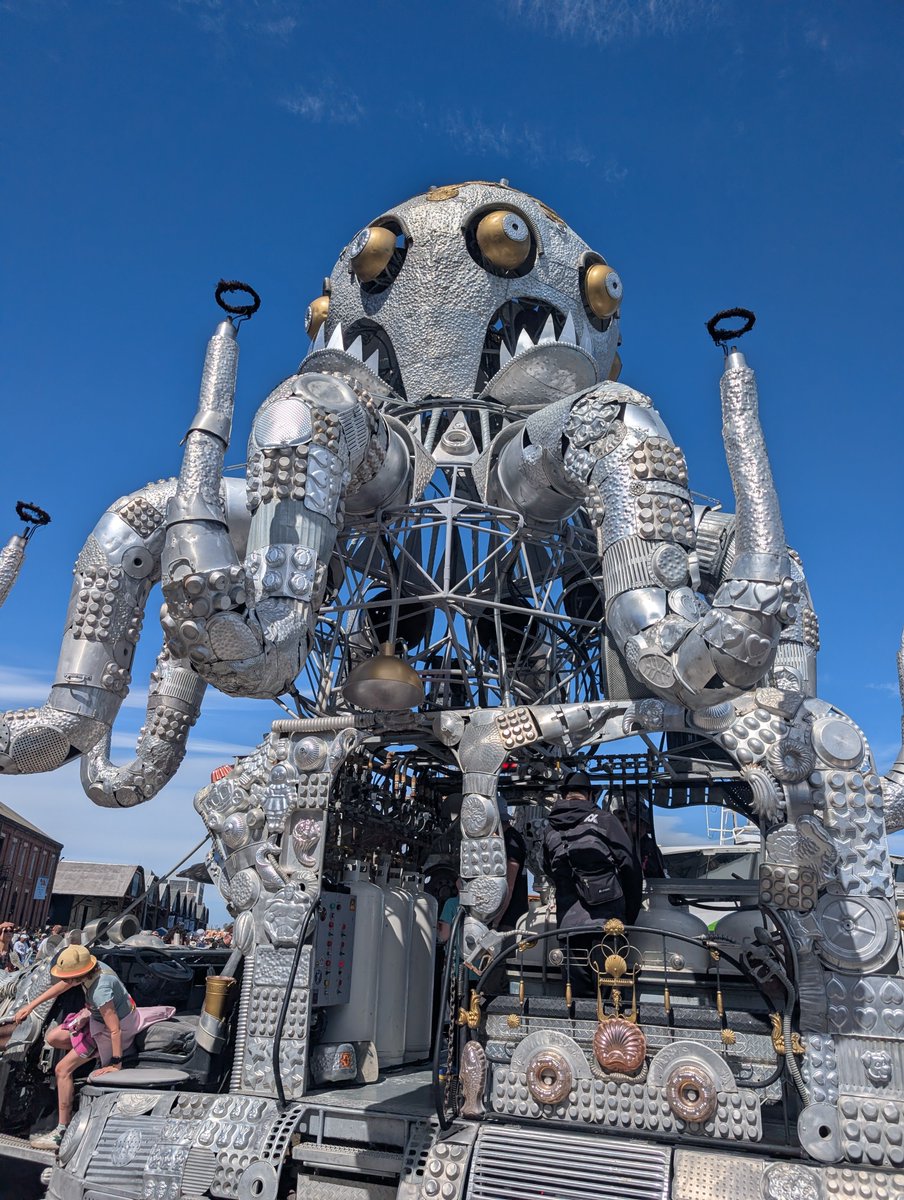 snack_assassin's tweet photo. Maker Faire! https://t.co/I08L7ZIgGa