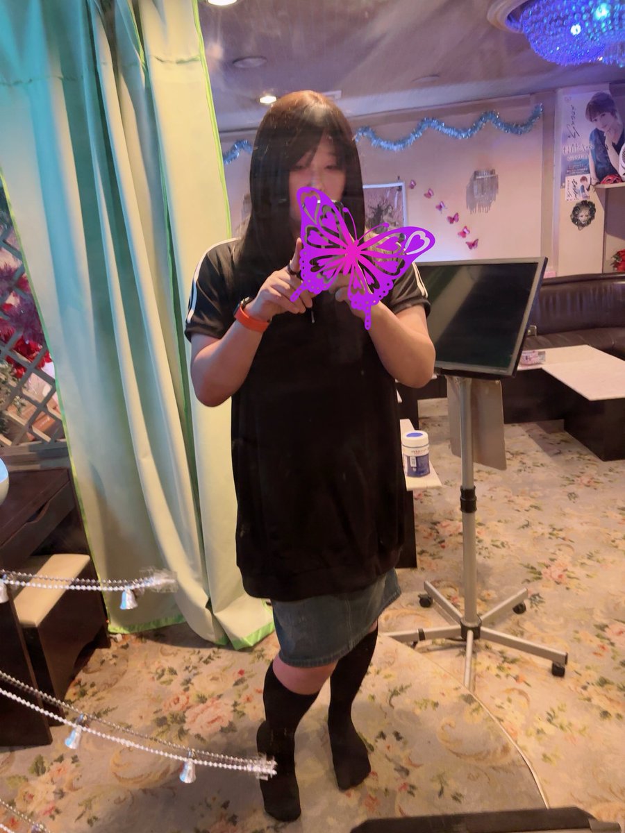 ryodebusuAmen's tweet photo. マージできめぇ
デブすぎ https://t.co/VPo6QoZapq