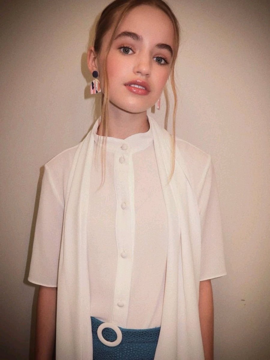 celebsluvrrr's tweet photo. Pretty Nell😍🥵 https://t.co/VaO2z5dRwN
