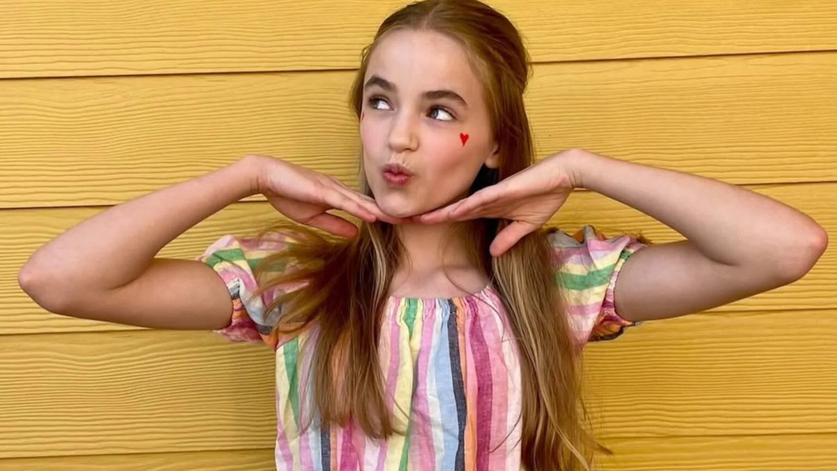 celebsluvrrr's tweet photo. Pretty Nell😍🥵 https://t.co/VaO2z5dRwN