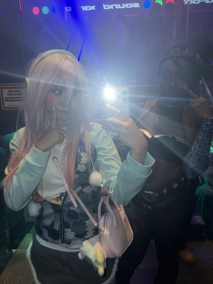 angehIs's tweet photo. super sonico during we touch grass <3 https://t.co/NTABc2flTh