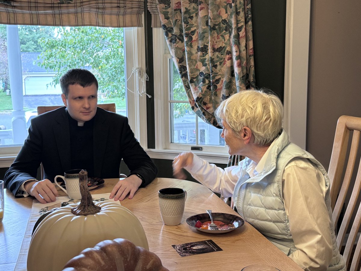 RomanCathMedia's tweet photo. Fr Luke Petrizzi leading Catechism Q&A in Harrisburg, Pennsylvania earlier this month. 

This month’s topics: To Judge and Not Judge and The Communion of Saints, which can be found on pages 149-150 of the Deharbe Catechism: https://t.co/HMt8I0jxXv

#catholicism #romancatholicmedia