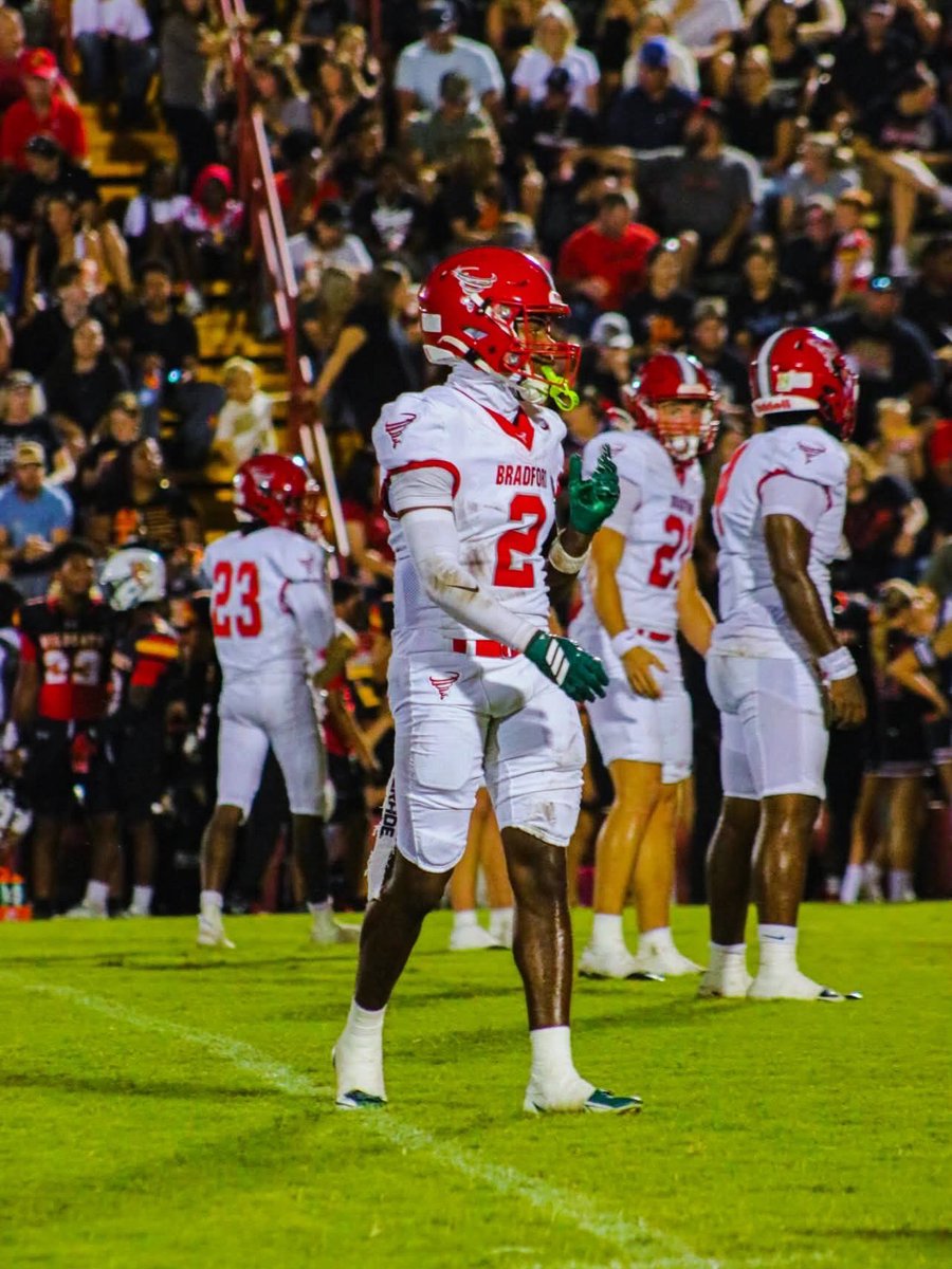 Jeremy2valid5's tweet photo. https://t.co/RbyilP9jsY
1-5 WEEK MID SEASON HIGHLIGHTS 
14 SOLO TACKLES
2 INTERCEPTIONS
2 FORCED FUMBLES 
1 SACK
2.3 TFL https://t.co/qyDwOueai7
