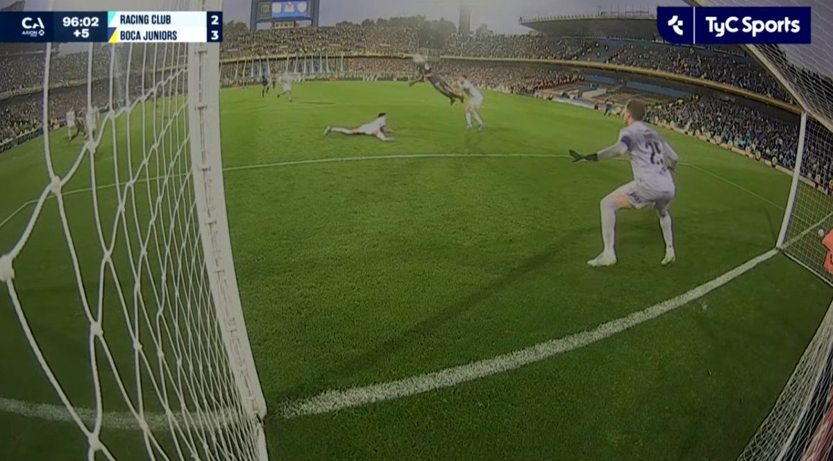 santtcab's tweet photo. @BocaJrsOficial Superman volvió https://t.co/9RJB1XLFR4