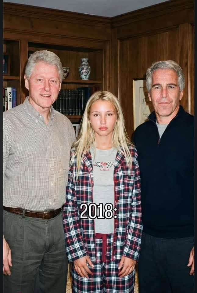DEB79654703's tweet photo. Why hasn't pEdo Clinton been arrested yet 🤔 https://t.co/om8pE1E5CO