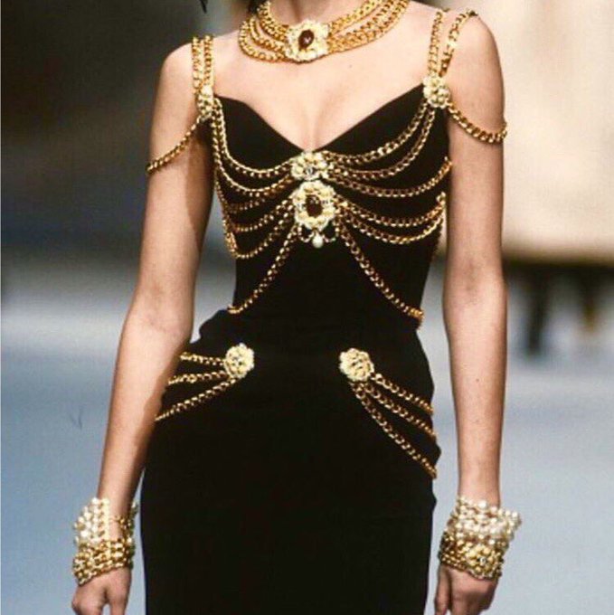 _ArchiveFashion's tweet photo. 90’s Chanel Accessories https://t.co/c7jsaYUOP1