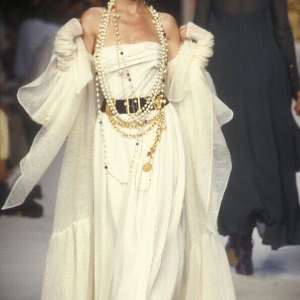 _ArchiveFashion's tweet photo. 90’s Chanel Accessories https://t.co/c7jsaYUOP1