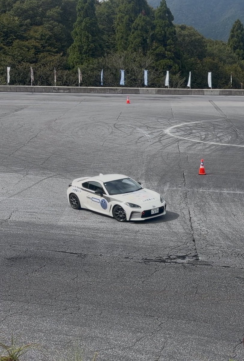 ksu322_cars's tweet photo. Formula Gymkhana 2026 予選会Rd.3
結果：8位/20校中 

惜しくも決勝進出とはなりませんでしたが、多くの課題と収穫を得ることができました。

今回の経験を活かし、来年はさらに良い結果を残せるよう部員一同頑張ってまいります！

応援ありがとうございました！

#フォーミュラジムカーナ https://t.co/XTnnMJ1PzC