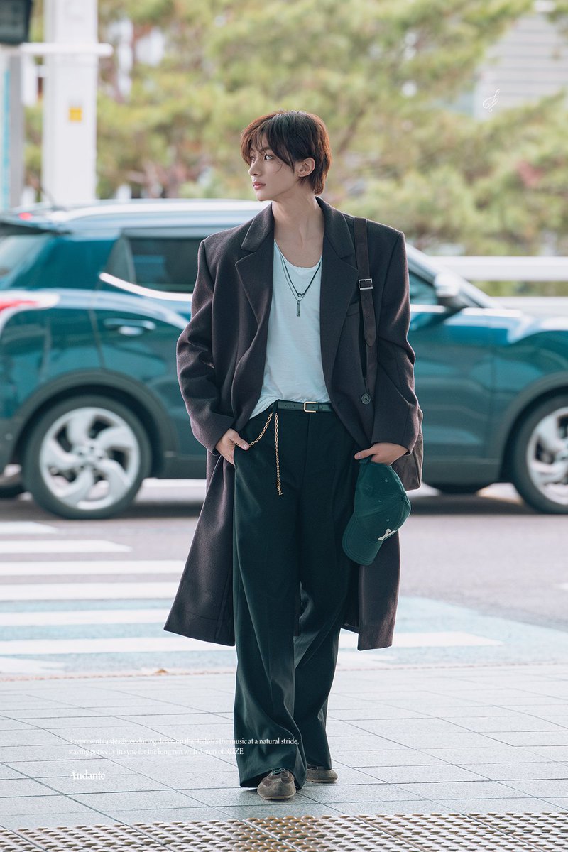 Andanteton's tweet photo. 260928 ICN
#ANTONxSaintLaurent 
#SaintLaurent @YSL
#ANTON #RIIZE #앤톤 #라이즈 #アントン https://t.co/iv73DErJcR