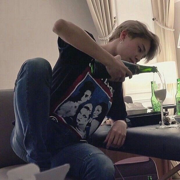 Parktop_vv's tweet photo. เมะดื่ม                                         เคะดื่ม https://t.co/f1mmXj2xxF