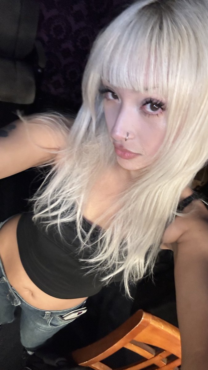 etherealpill's tweet photo. @emOdads_ girl who the fuck are you? Lmfaooo and why are you so mad go take a breather… here’s some cute pics to calm you down :) https://t.co/EeZzd6lCOL