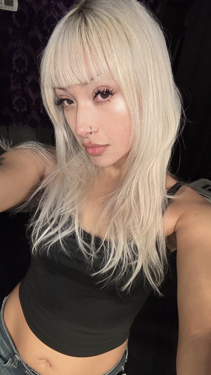 etherealpill's tweet photo. @emOdads_ girl who the fuck are you? Lmfaooo and why are you so mad go take a breather… here’s some cute pics to calm you down :) https://t.co/EeZzd6lCOL
