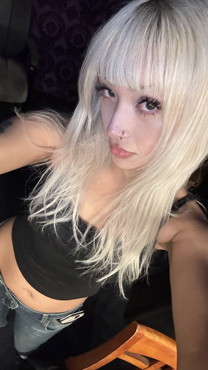 etherealpill's tweet photo. @emOdads_ girl who the fuck are you? Lmfaooo and why are you so mad go take a breather… here’s some cute pics to calm you down :) https://t.co/EeZzd6lCOL