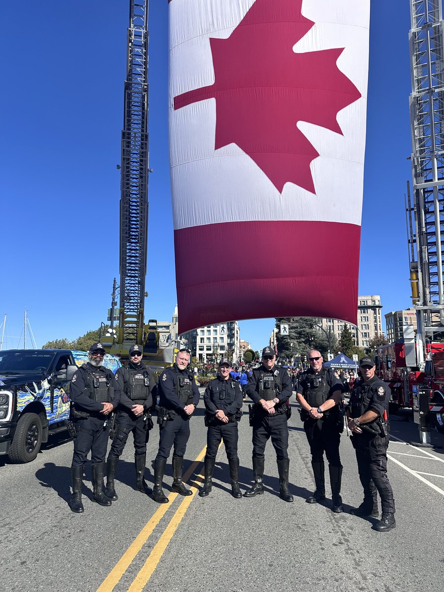 VPDTrafficUnit's tweet photo. VPD Traffic and @vicpdcanada Motors lead the procession for #BCLawEnforcementMemorial today @CityOfVictoria 
#WhyWeGather https://t.co/X6nu0ziKEs