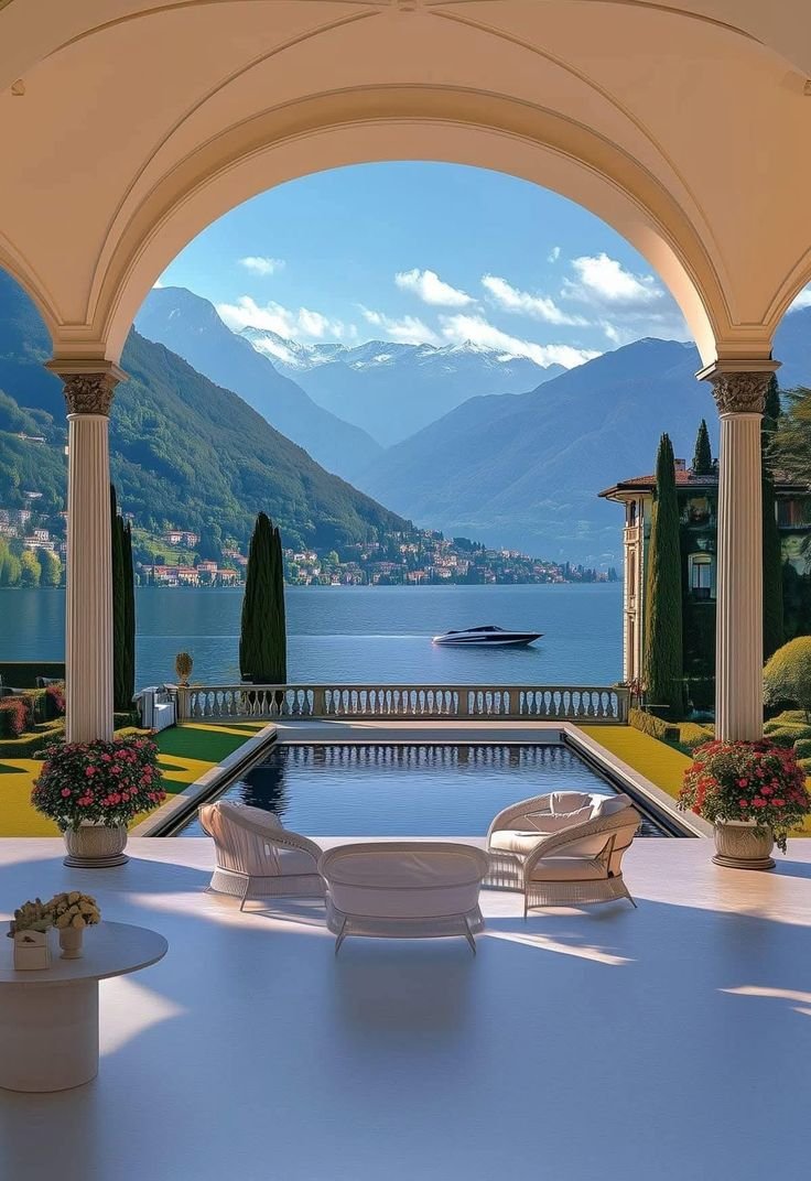 earthserenityy's tweet photo. Lake Como Italy https://t.co/m8G2Gp7rnR