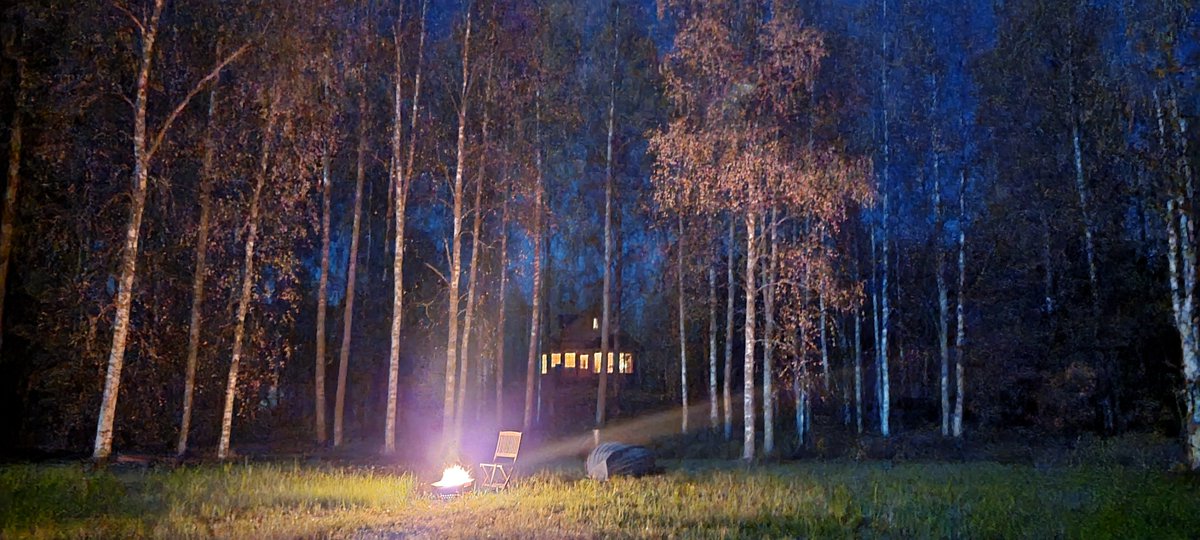 LaveScenery's tweet photo. @AbiRatchford Over four hours by the campfire, with the moon and stars, I even saw a few shooting stars and made a wish, I’m just visiting my cabin for now, heading home and back to work in the morning, I hope I can return soon, but for now, it’s off to the sauna and then to bed 😊 https://t.co/uyhSKAhn99
