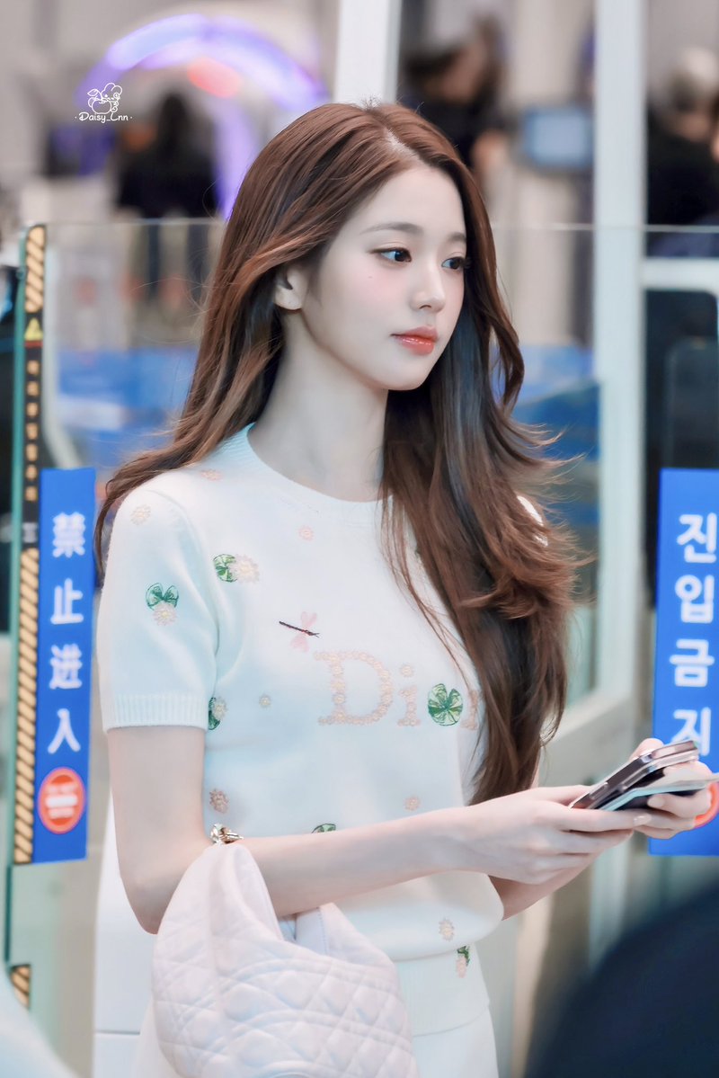 Daisy_Lnn's tweet photo. 26.09.28

#아이브 #IVE #장원영 #JANGWONYOUNG #원영 #WONYOUNG #ウォニョン #DiorSS27 https://t.co/8bG4kmRv0b