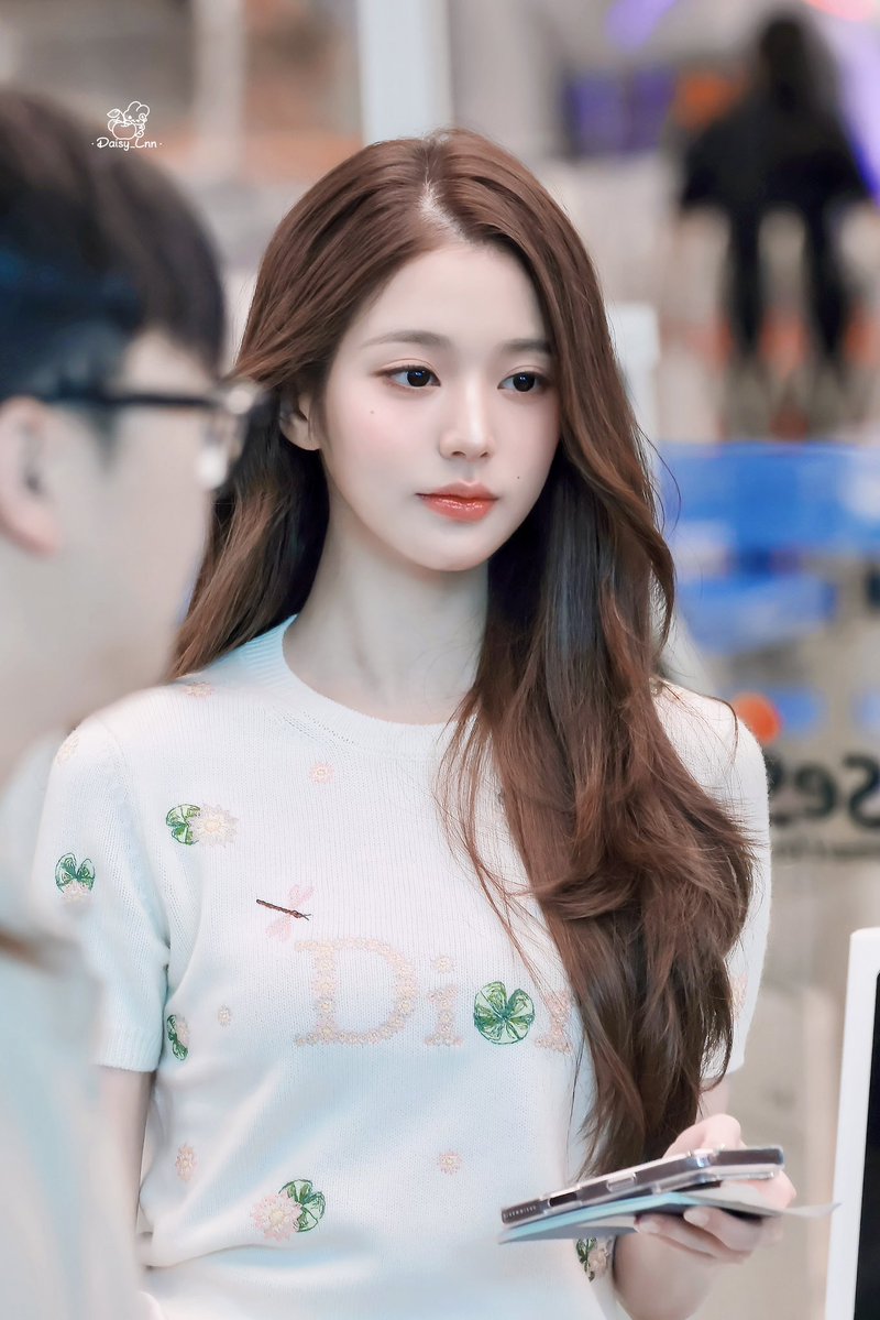 Daisy_Lnn's tweet photo. 26.09.28

#아이브 #IVE #장원영 #JANGWONYOUNG #원영 #WONYOUNG #ウォニョン #DiorSS27 https://t.co/8bG4kmRv0b