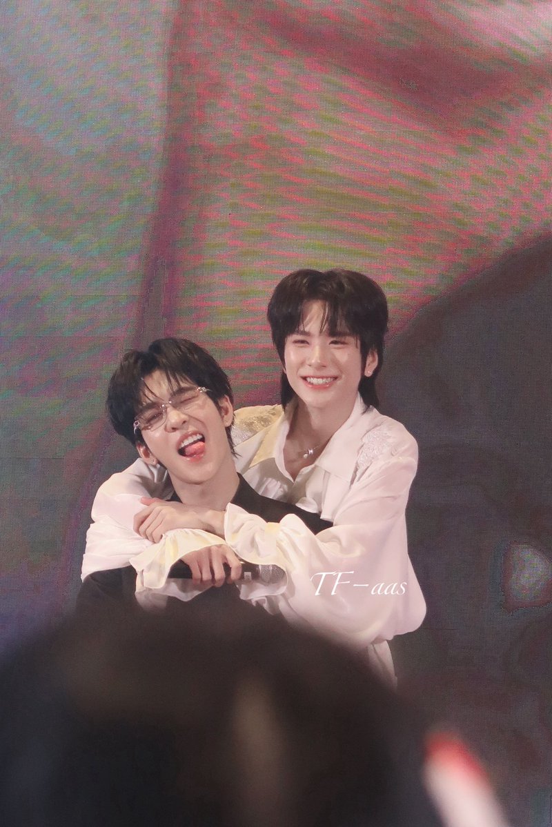 TFauausave's tweet photo. 早上好☀️新的一天从看见这两个小萌萌开始💗 https://t.co/mRIqgy2Qpf
