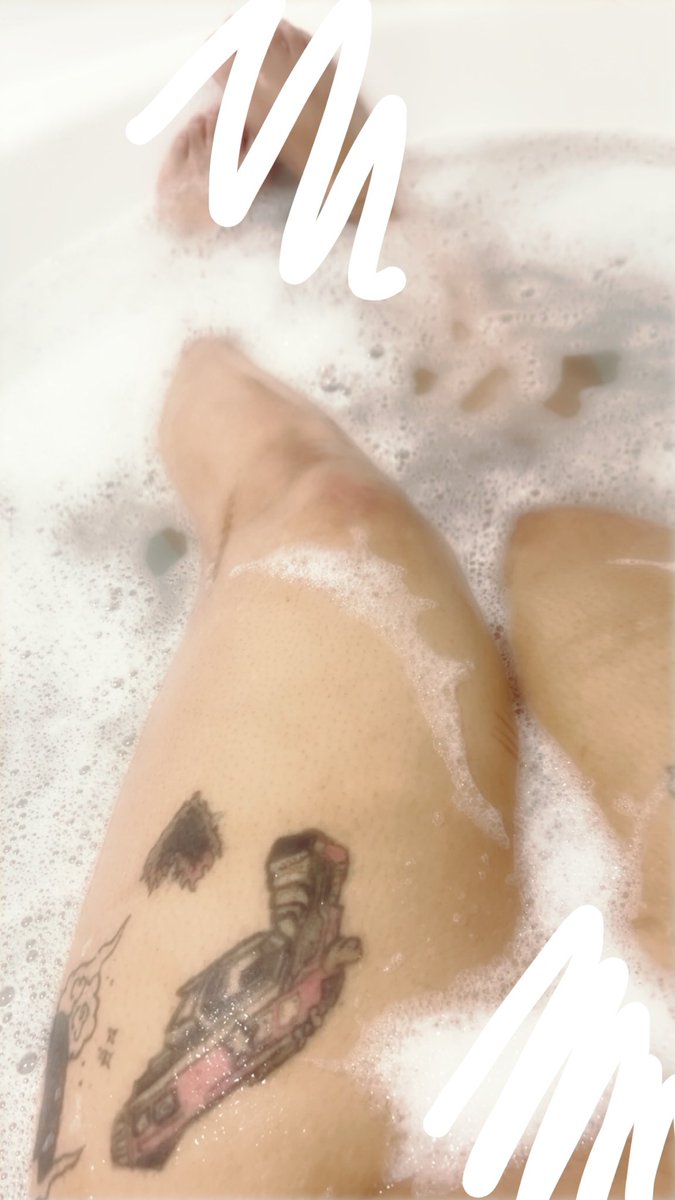 underexposed4u's tweet photo. Taking a bath rn #nsfwtwtًً https://t.co/YREeo9C9gB