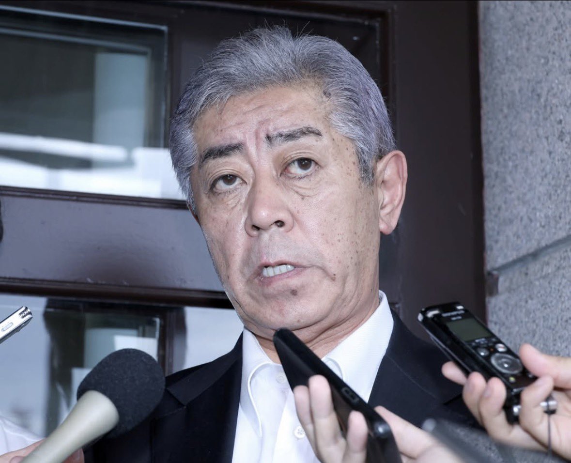 shota201907's tweet photo. ぶっちゃけさ

今、岩屋毅議員が
中国に歴訪してるけど確か
前回10年ビザの話とりつけて
こなかったっけ？

結局外務大臣クビになって、
その話がオジャンになって、
どんな面下げて訪問するのかな？？

この議員は
日本にいらんだろって思う人🖐️ https://t.co/I14CIvitI0
