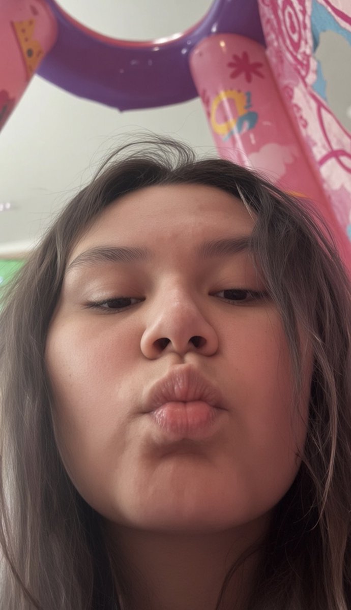 BigTitsPls00's tweet photo. Ryann or Minnie. 
Which one are you cumming too..?
#cum #cumtribute #trib #goon https://t.co/12rd3UqrLR